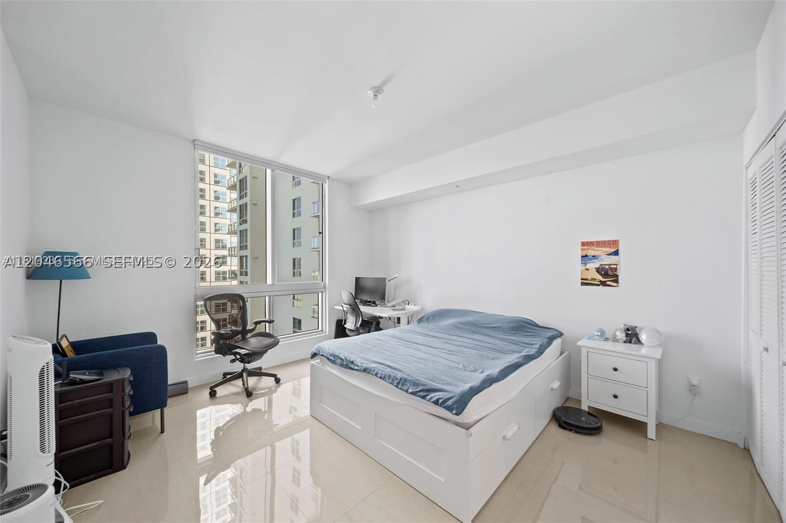MET 1 CONDO - Residential