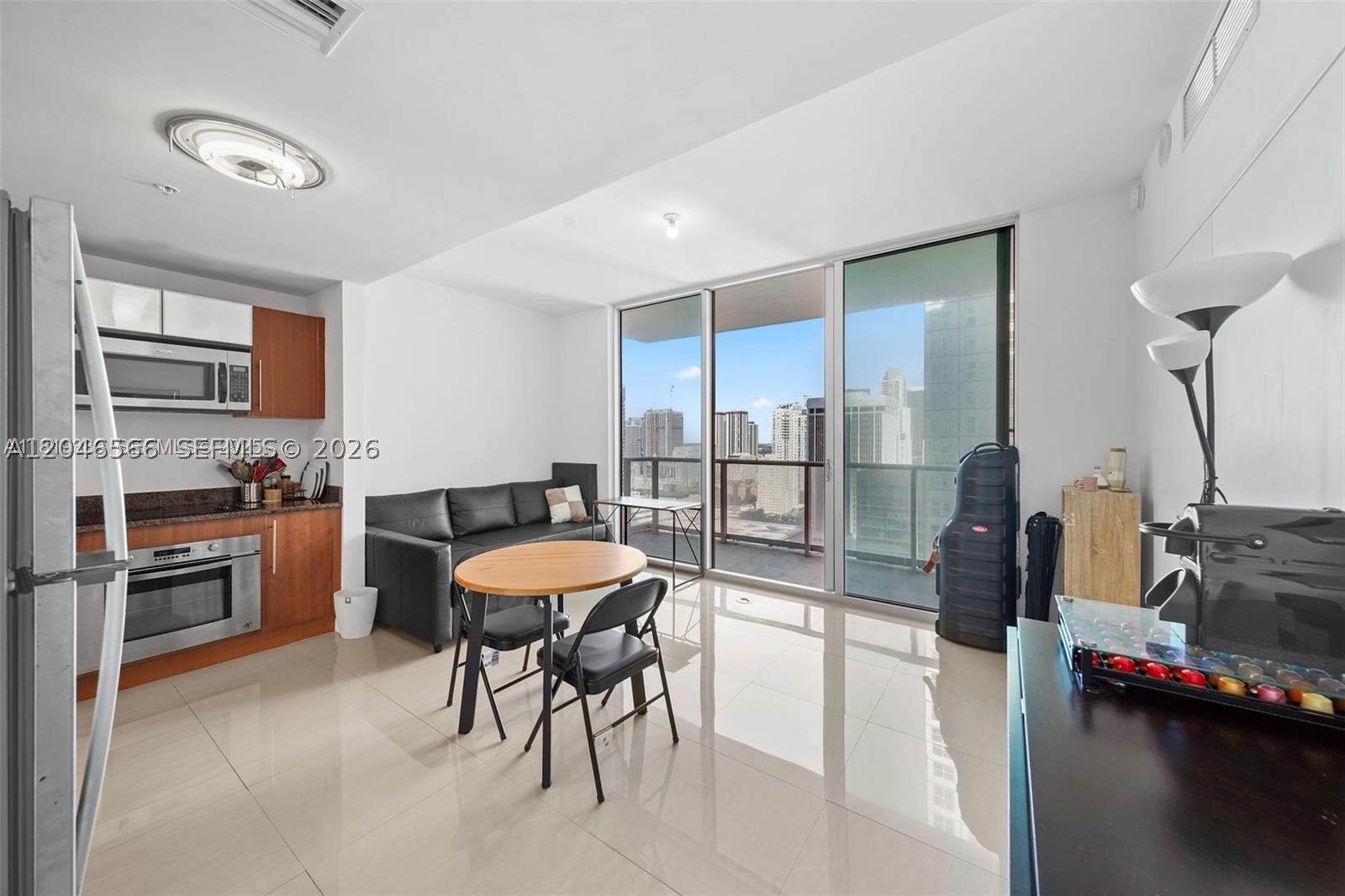 MET 1 CONDO - Residential