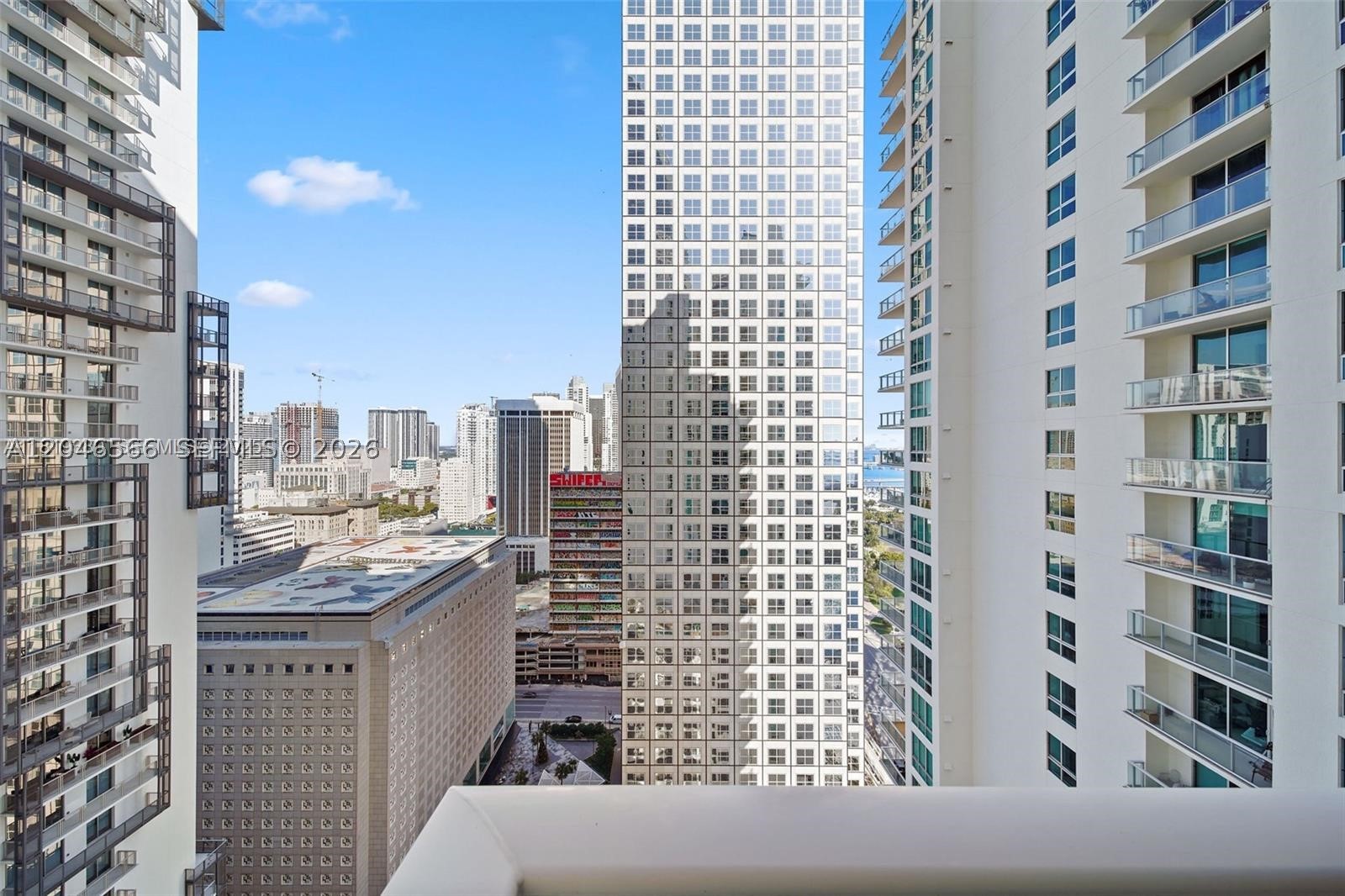 MET 1 CONDO - Residential