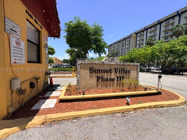 SUNSET VILLAS NO 3 CONDO - Residential