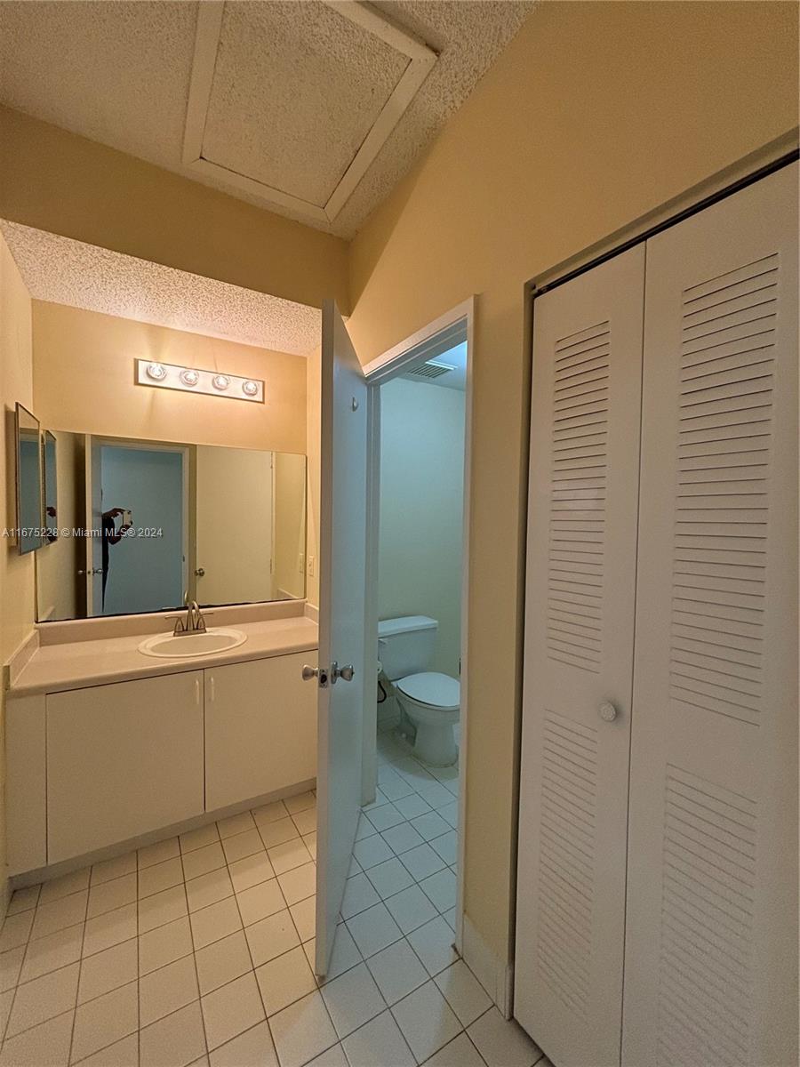 COURTYARDS AT DAVIE CONDO - Residential