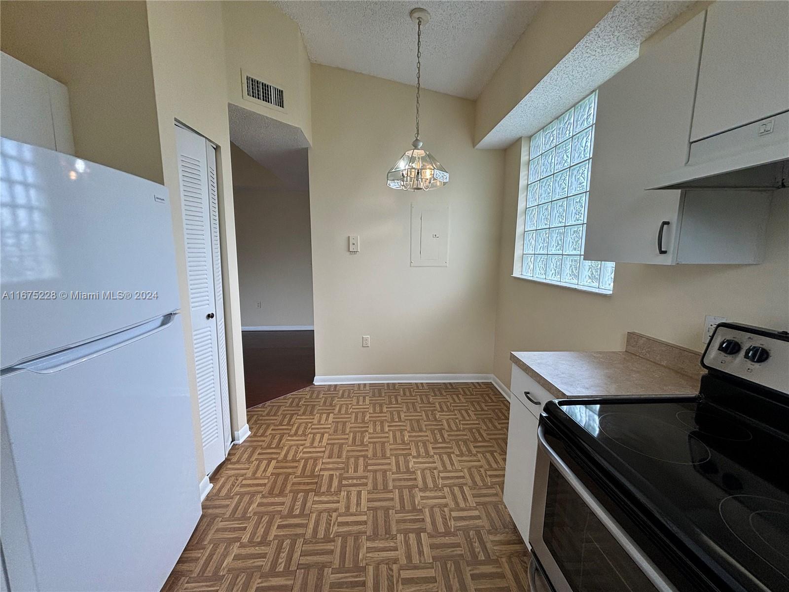 COURTYARDS AT DAVIE CONDO - Residential