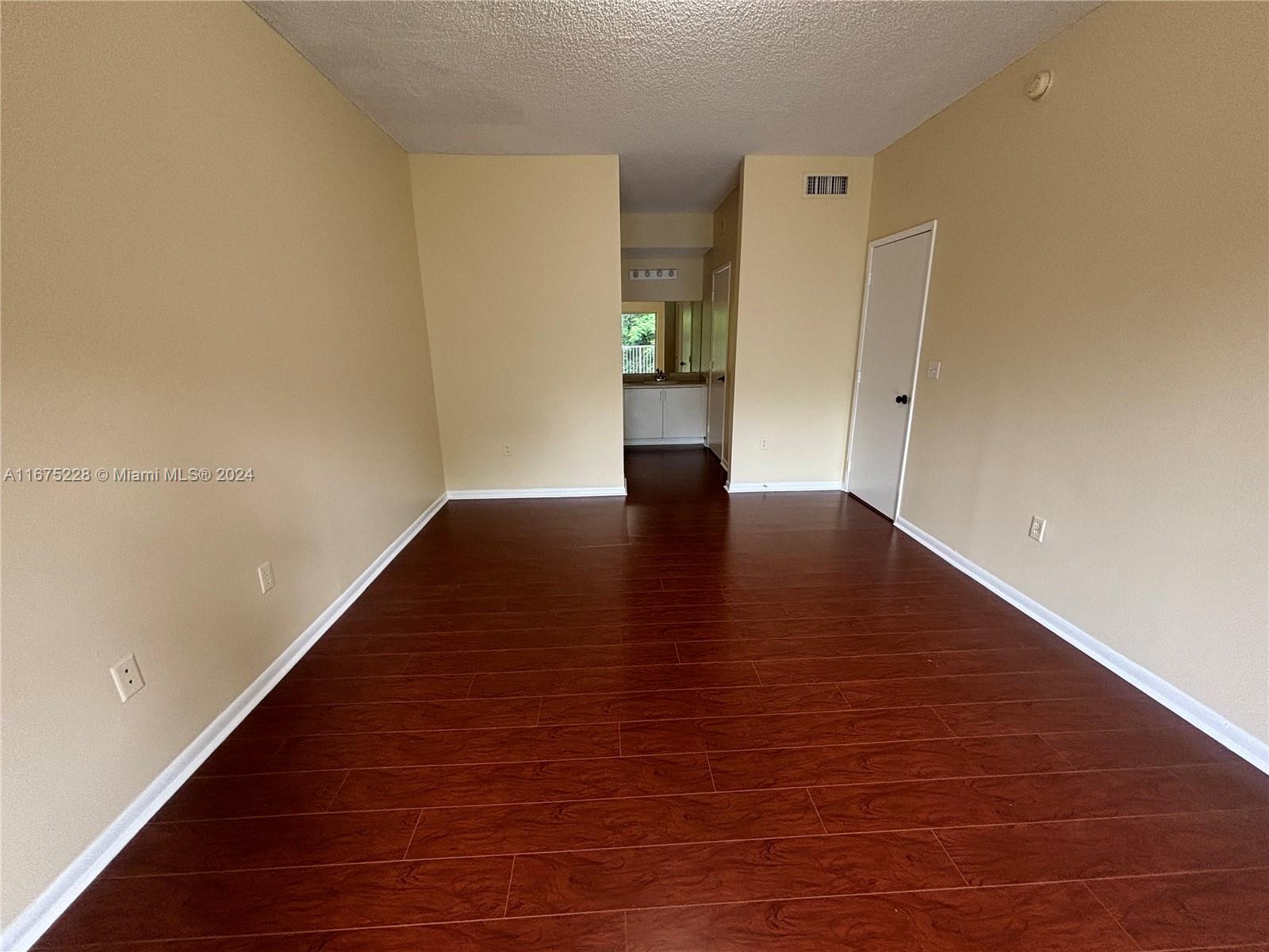 COURTYARDS AT DAVIE CONDO - Residential