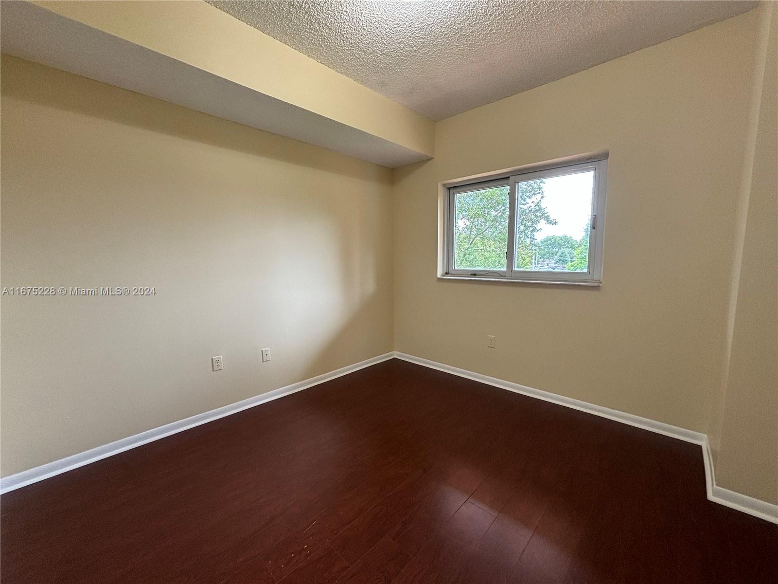 COURTYARDS AT DAVIE CONDO - Residential