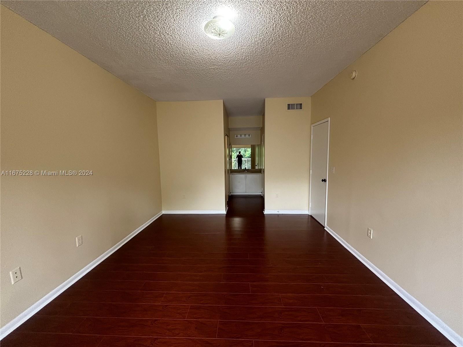 COURTYARDS AT DAVIE CONDO - Residential