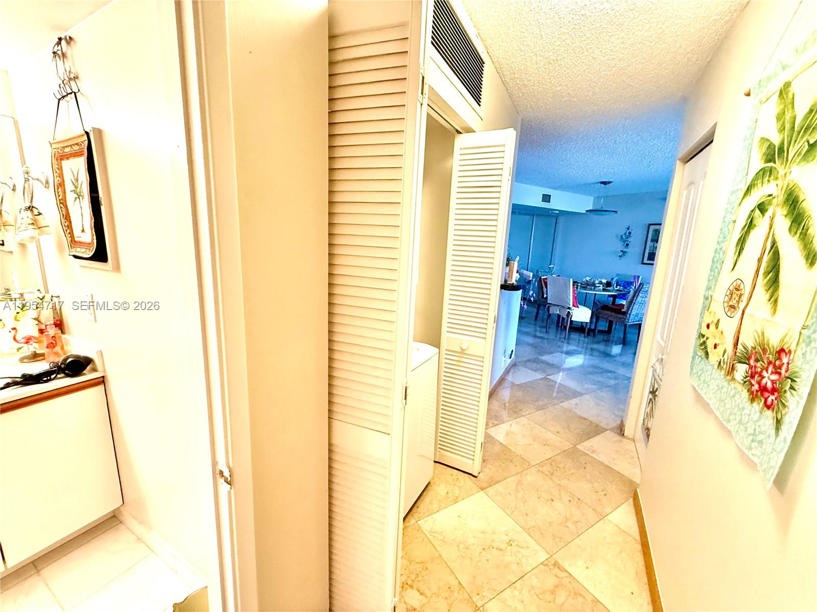 MYSTIC POINTE TOWER 600 C - Residential