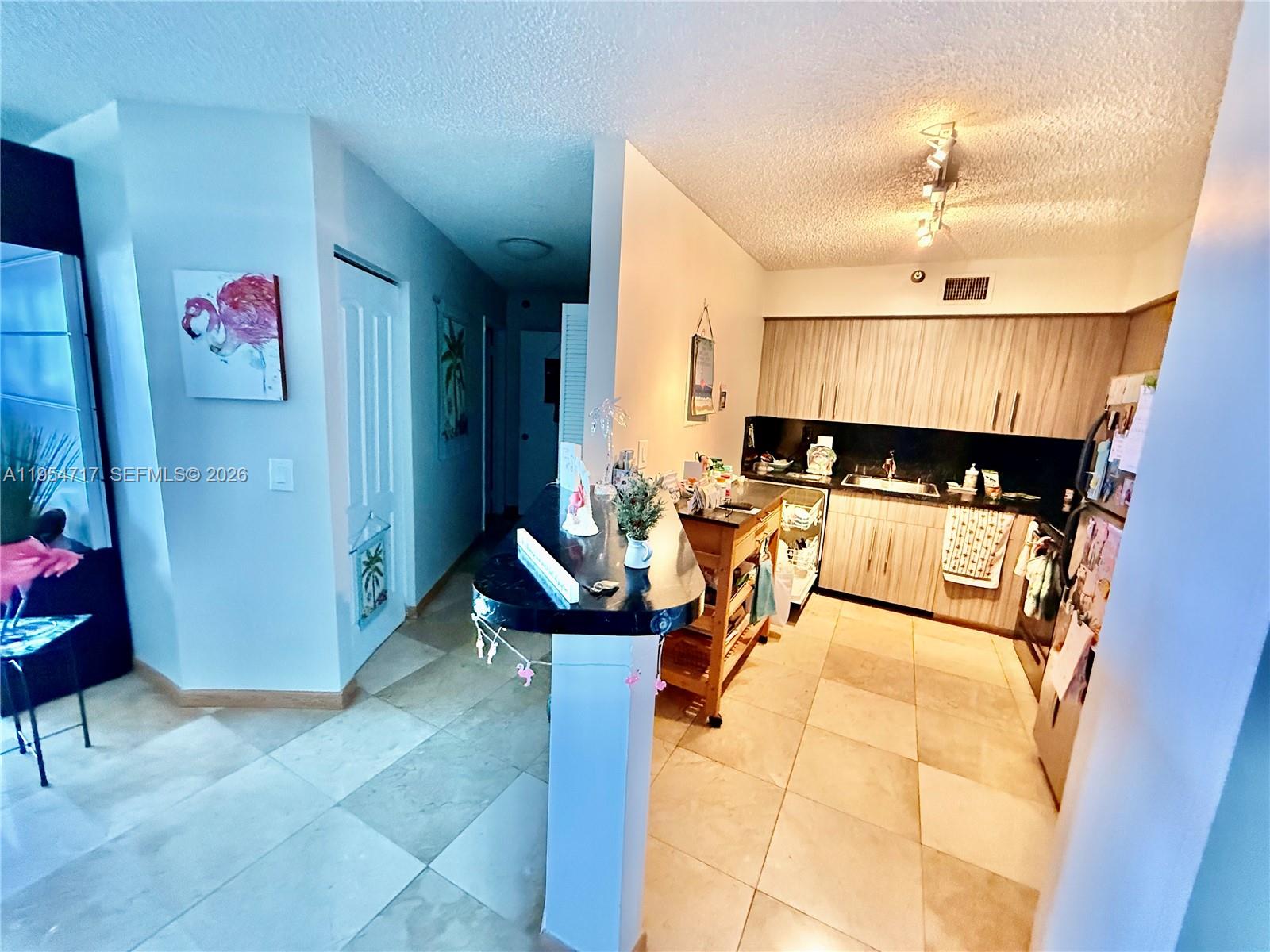 MYSTIC POINTE TOWER 600 C - Residential
