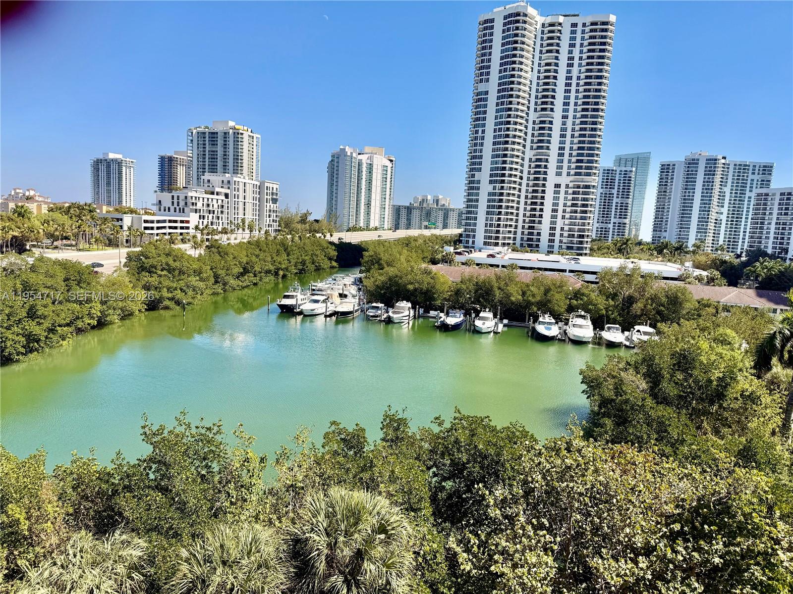 MYSTIC POINTE TOWER 600 C - Residential