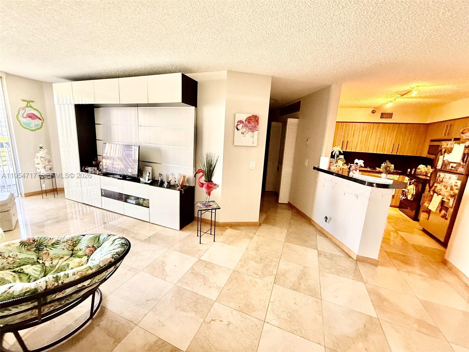 MYSTIC POINTE TOWER 600 C - Residential