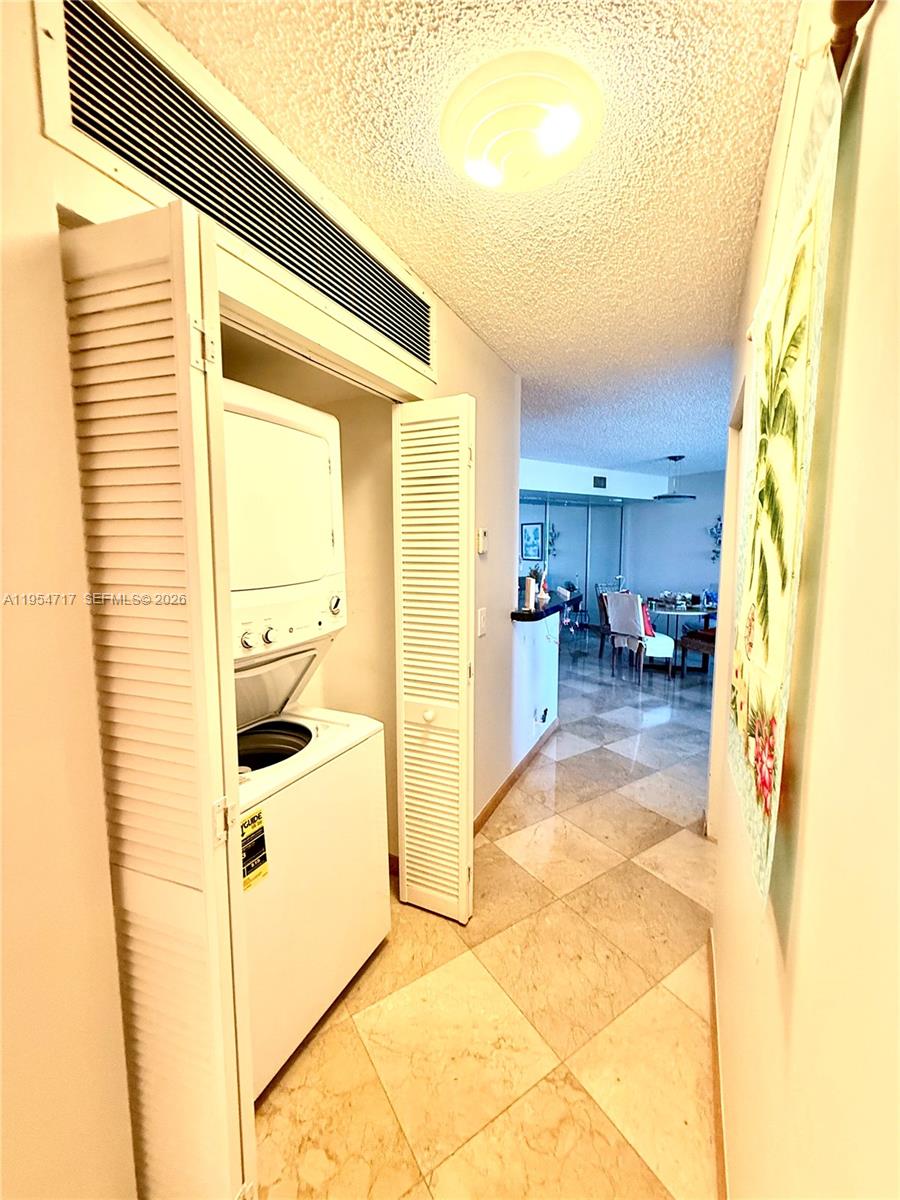 MYSTIC POINTE TOWER 600 C - Residential