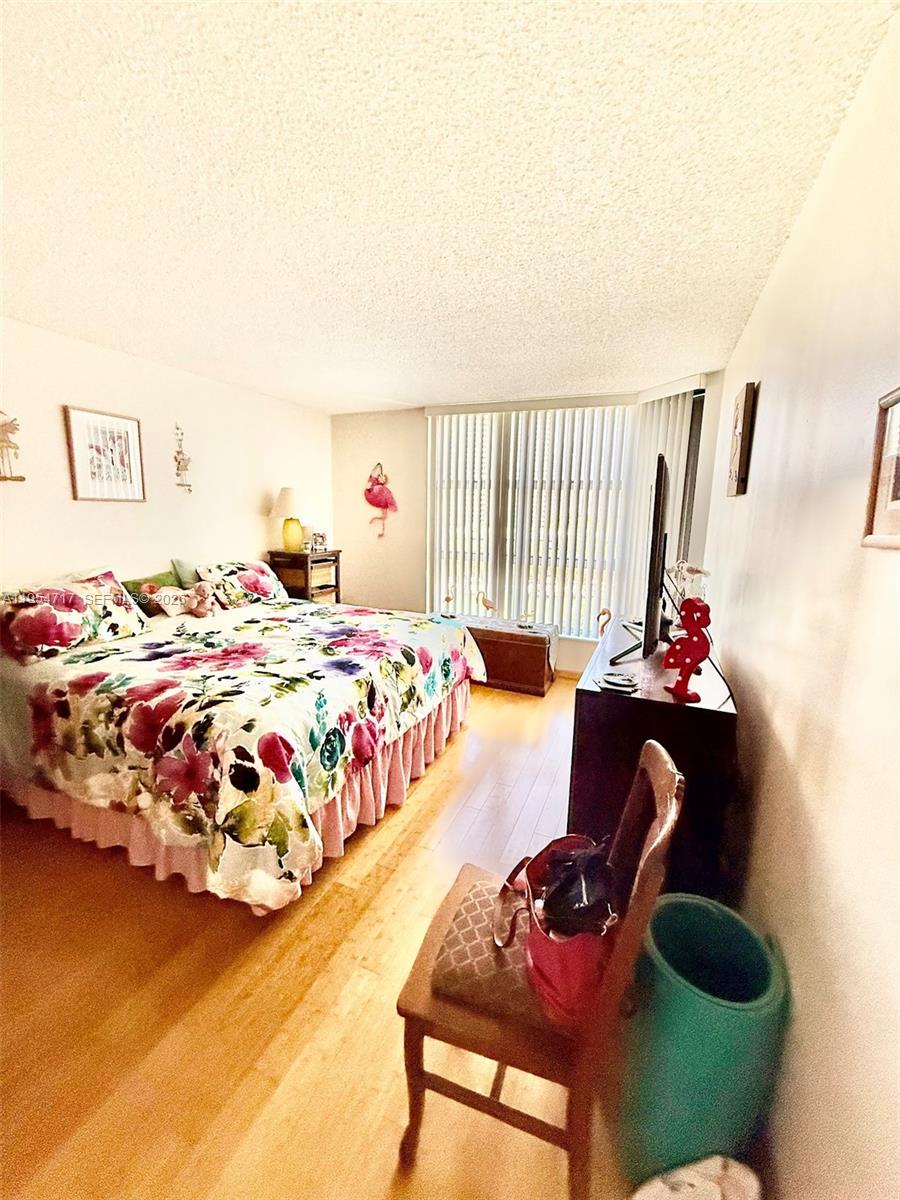 MYSTIC POINTE TOWER 600 C - Residential