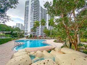 MYSTIC POINTE TOWER 600 C - Residential