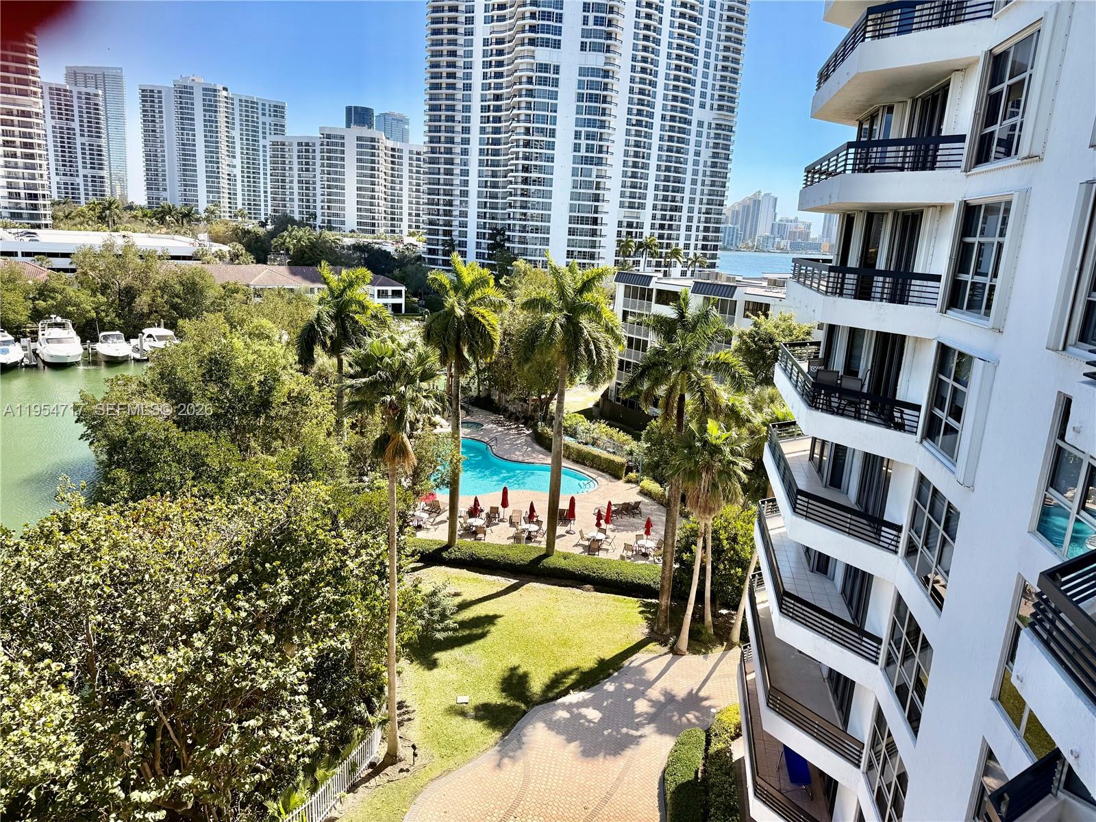 MYSTIC POINTE TOWER 600 C - Residential