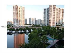 MYSTIC POINTE TOWER 600 C - Residential