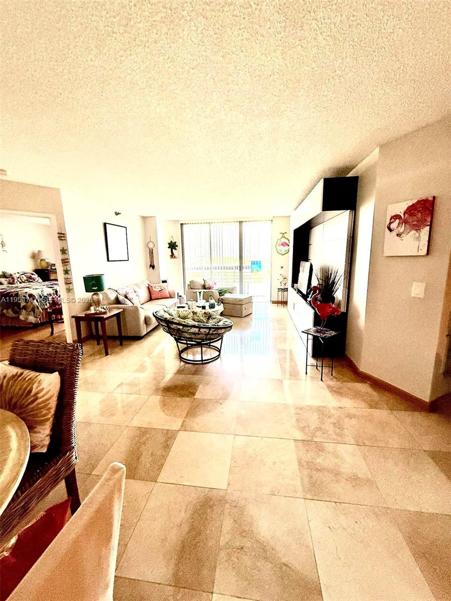 MYSTIC POINTE TOWER 600 C - Residential