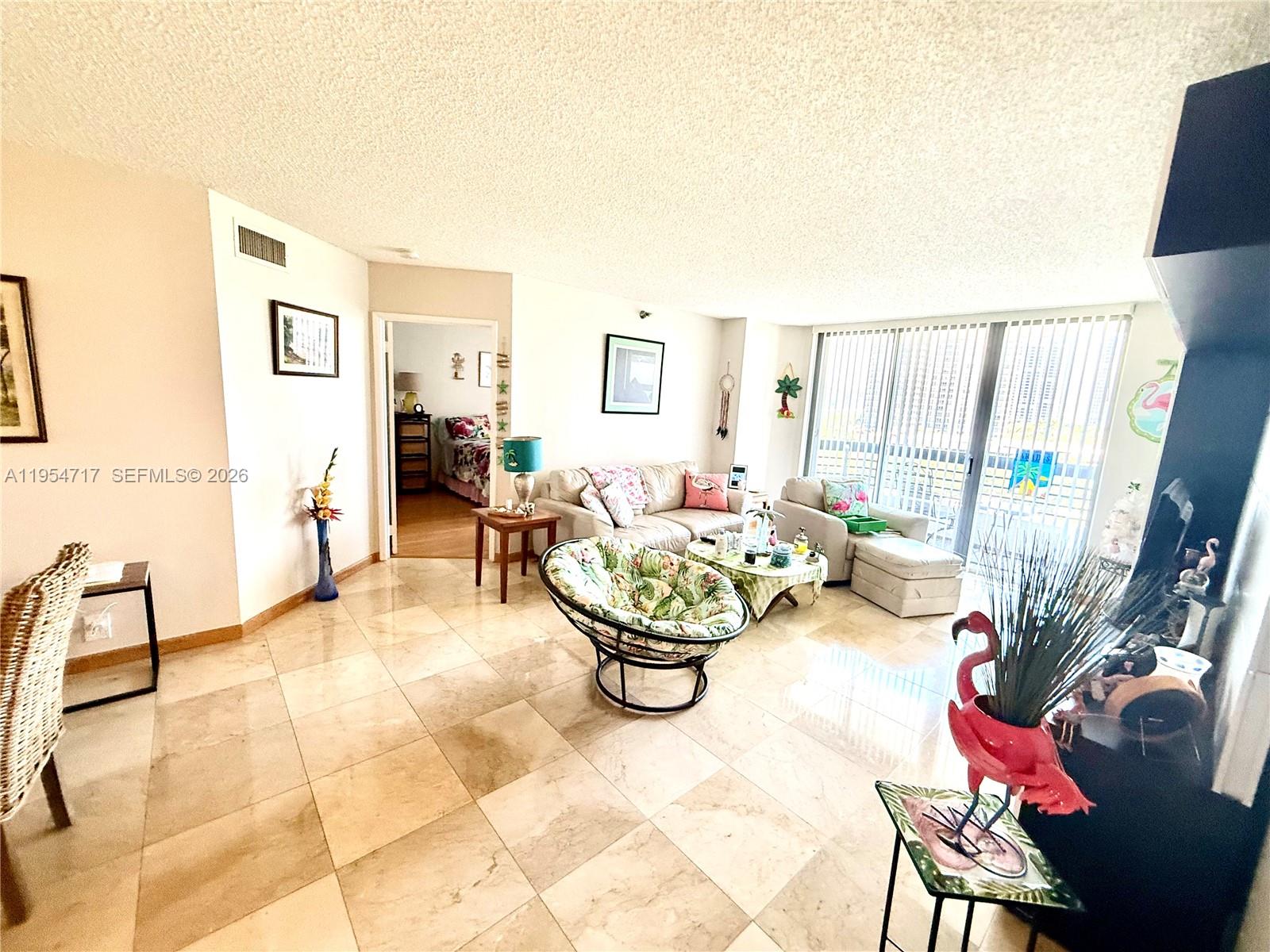 MYSTIC POINTE TOWER 600 C - Residential