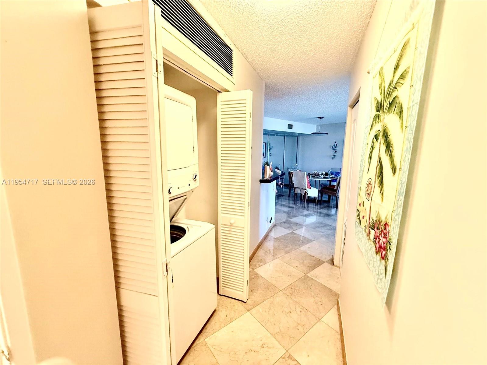 MYSTIC POINTE TOWER 600 C - Residential