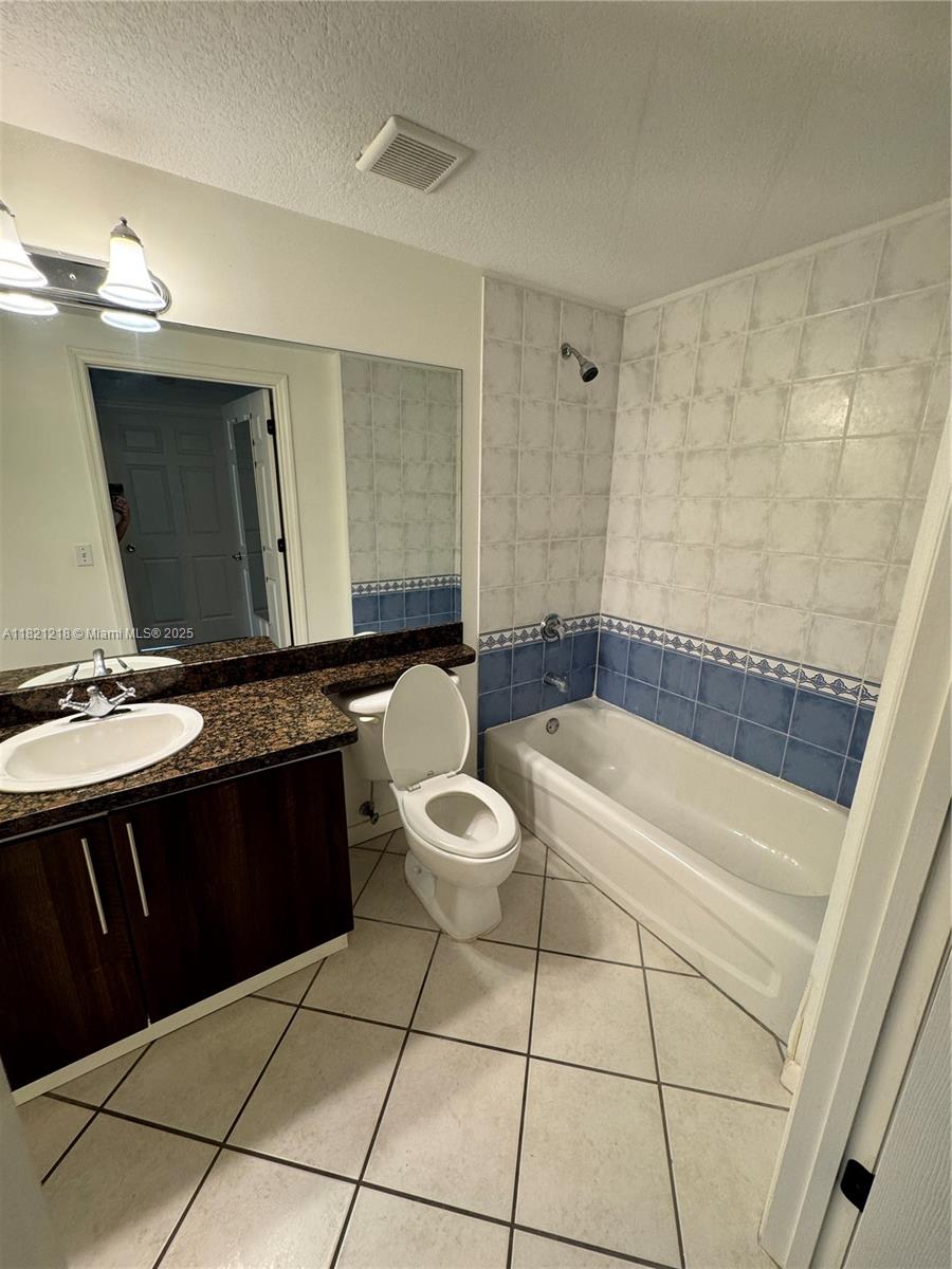 CORAL PLAZA OF MIAMI COND - Residential Lease