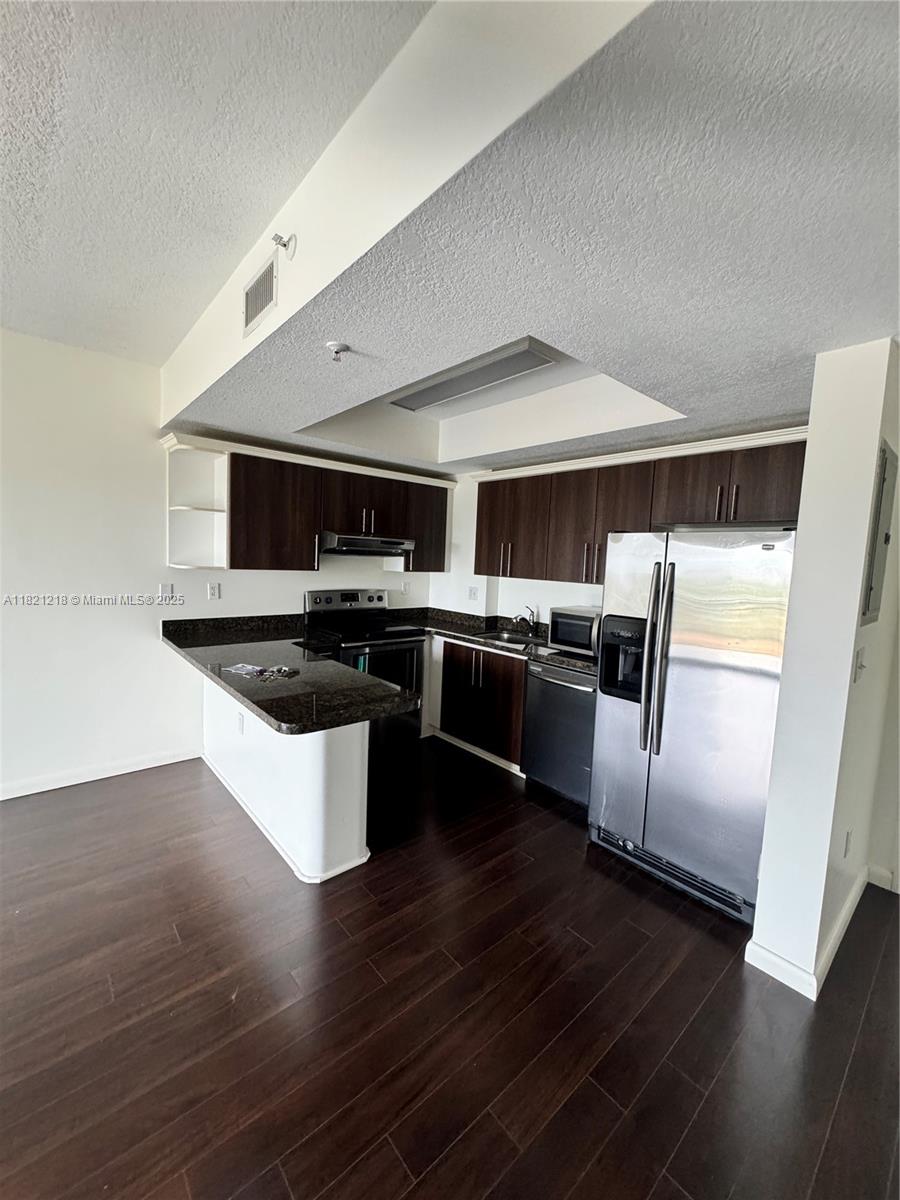 CORAL PLAZA OF MIAMI COND - Residential Lease