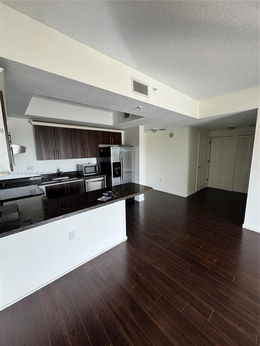 CORAL PLAZA OF MIAMI COND - Residential Lease