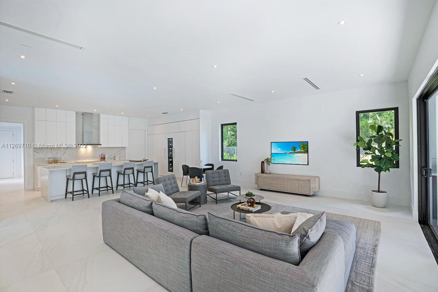 BEVERLY HILLS - Residential