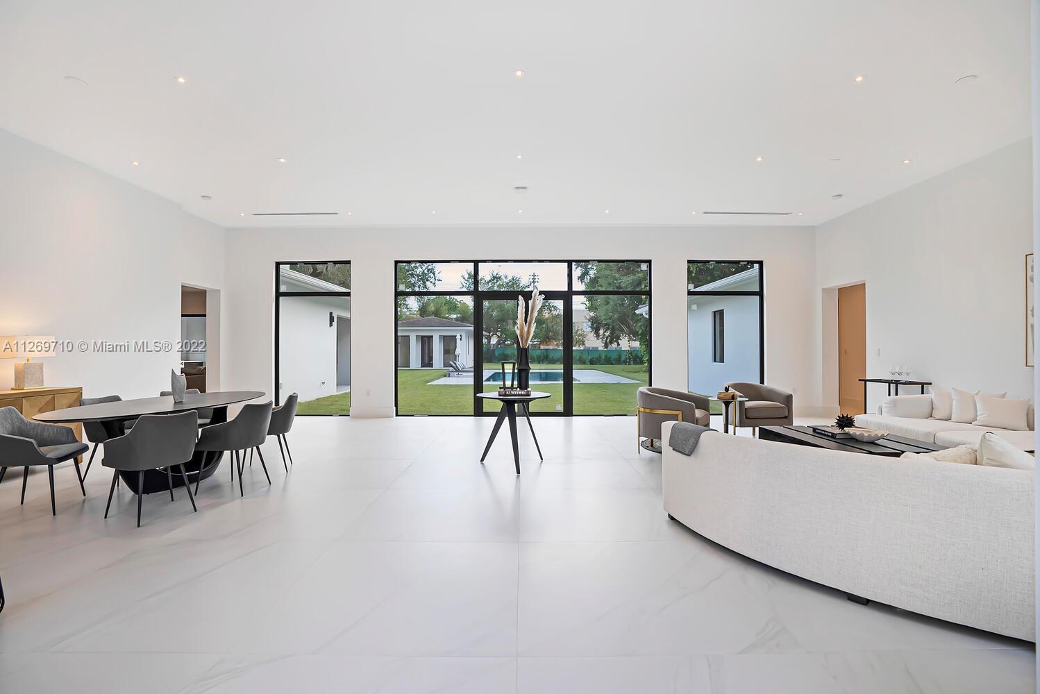 BEVERLY HILLS - Residential
