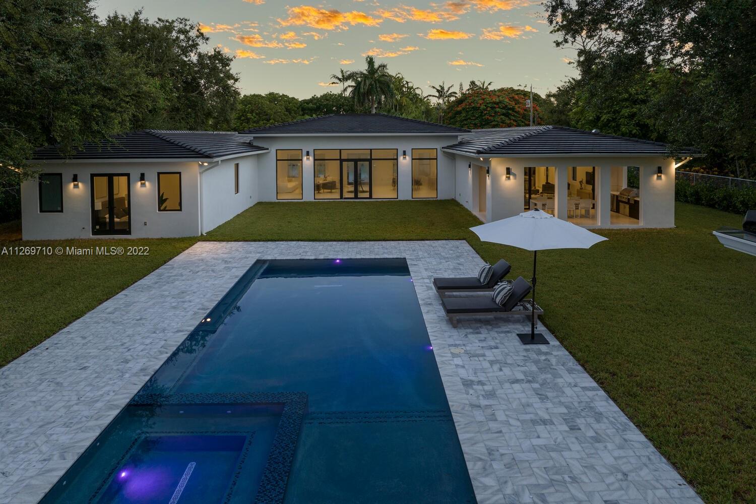 BEVERLY HILLS - Residential