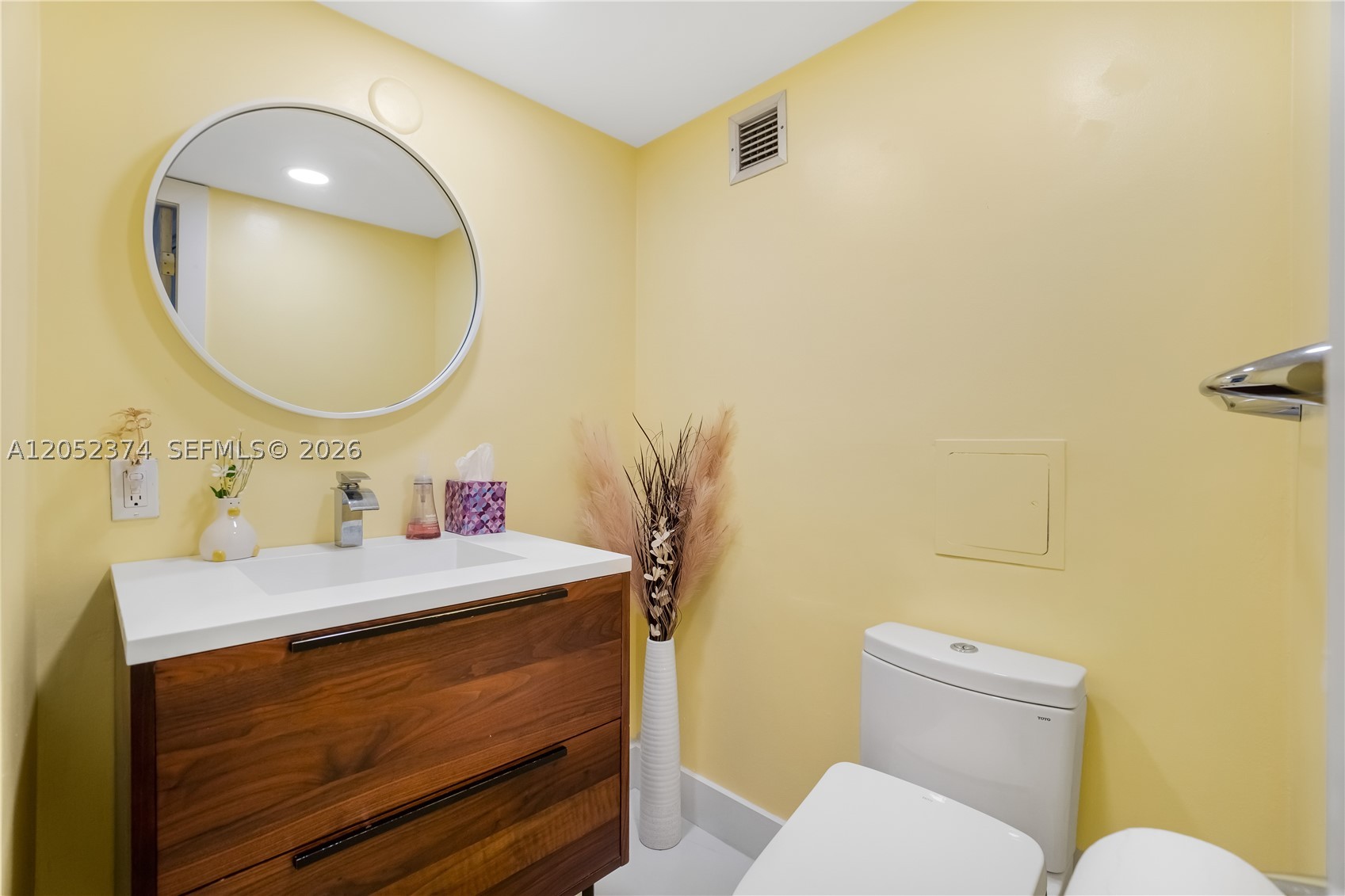 GALLEON CONDO - Residential