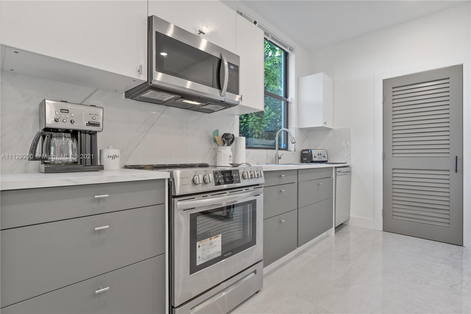 AVALON SUB - Residential Lease