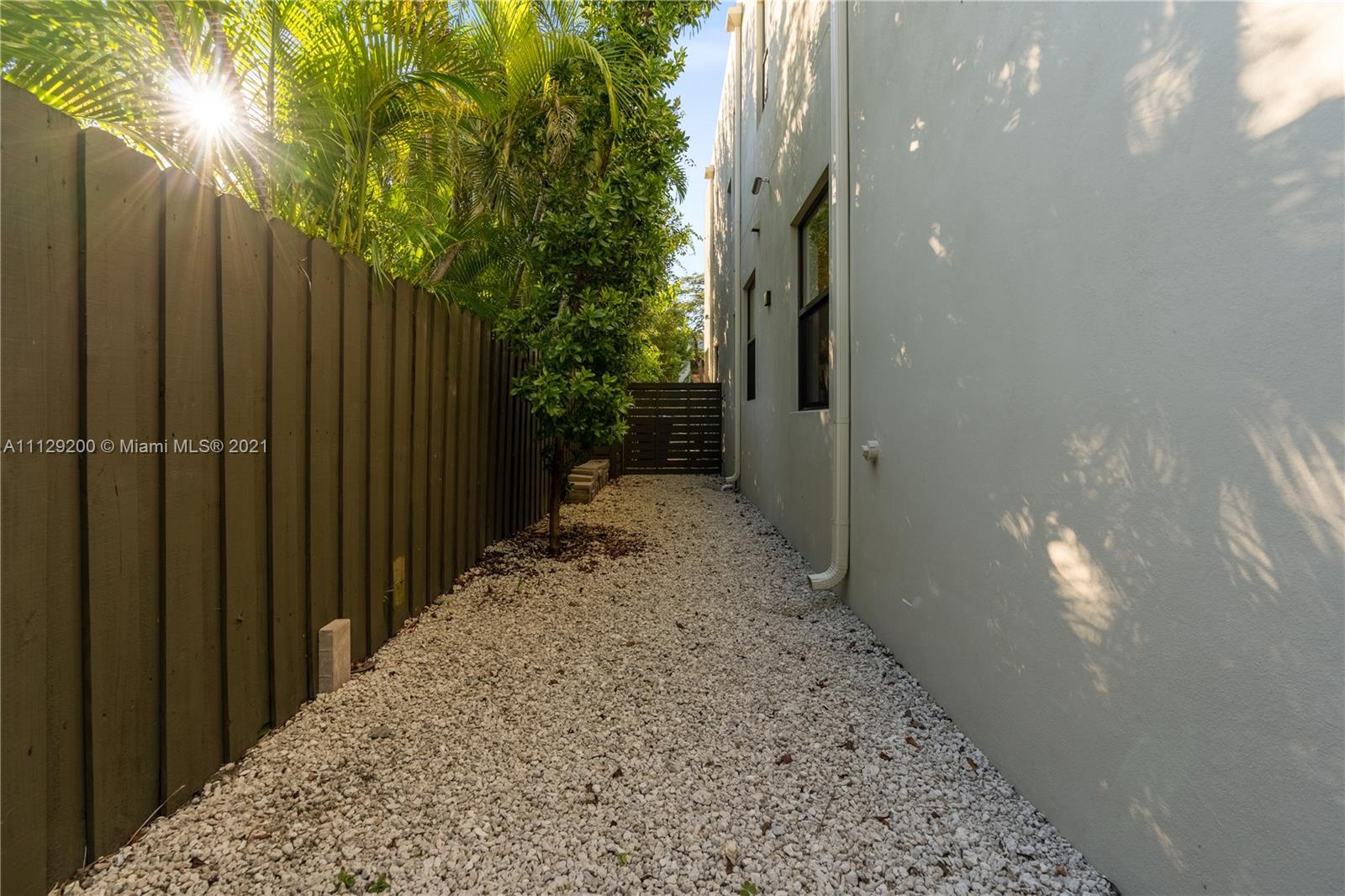 AVALON SUB - Residential Lease