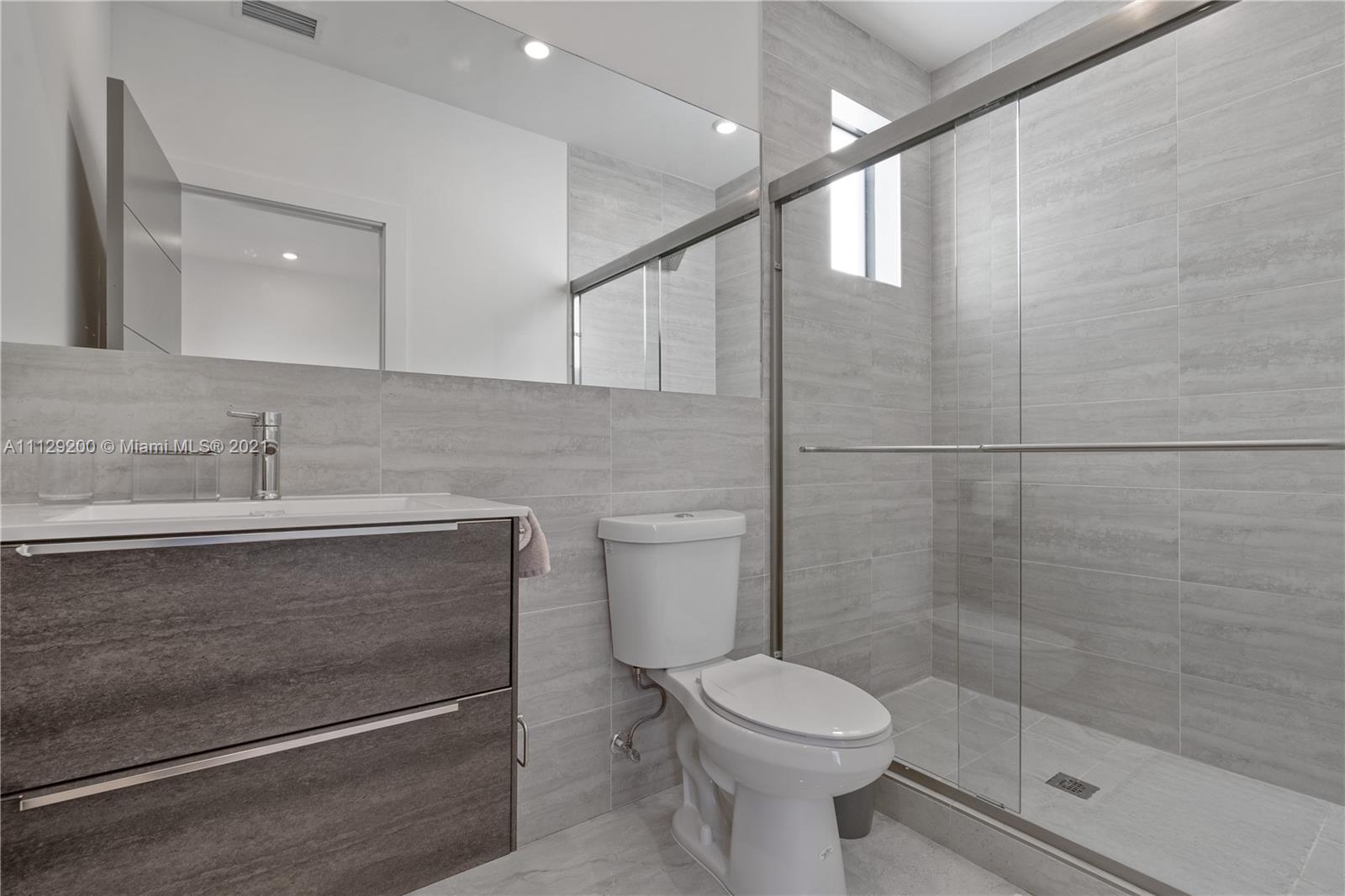 AVALON SUB - Residential Lease