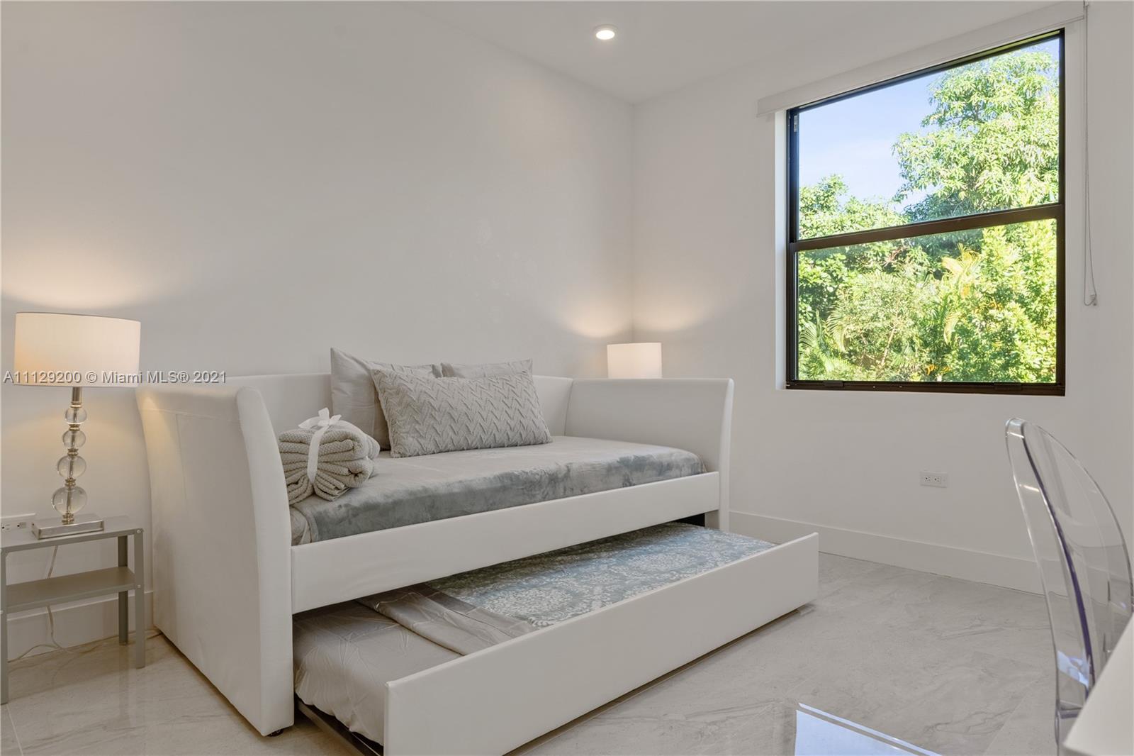 AVALON SUB - Residential Lease