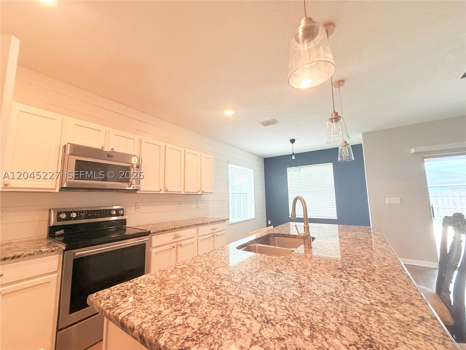PORT ST LUCIE SECTION 33 - Residential Lease
