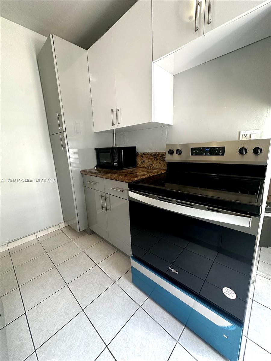 LAKE VIEW SUB AMD - Residential Lease