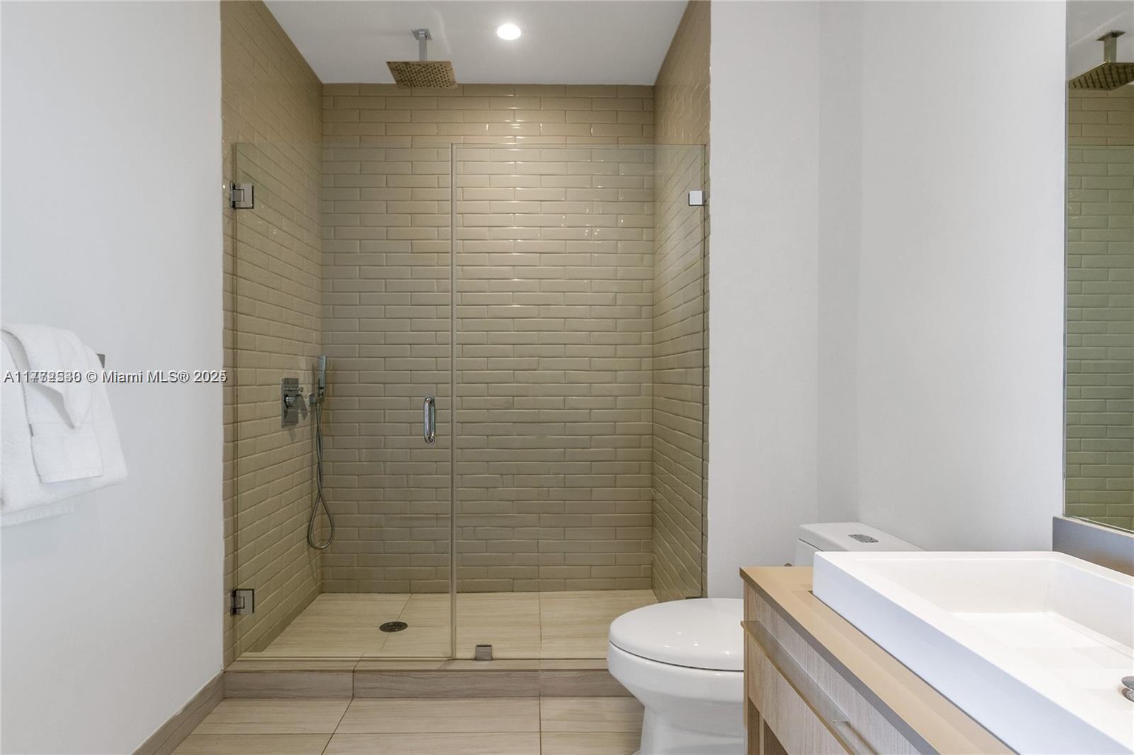 4010 SOUTH OCEAN CONDO - Residential