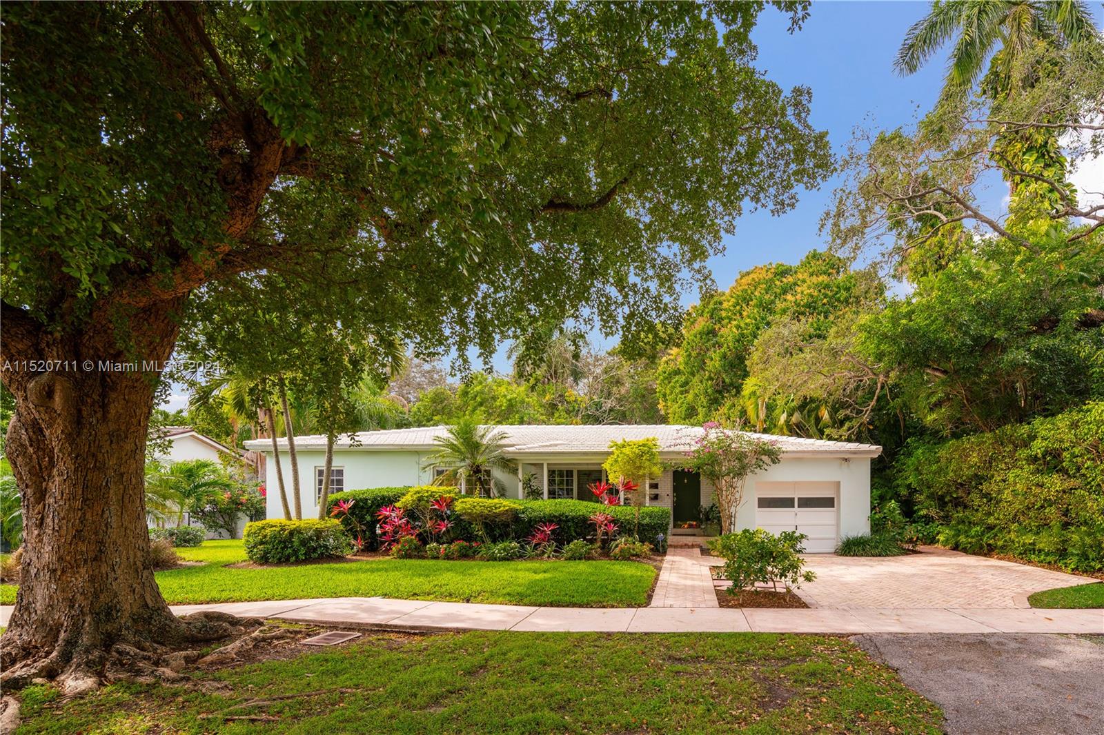 SAN JUAN HEIGHTS - Residential