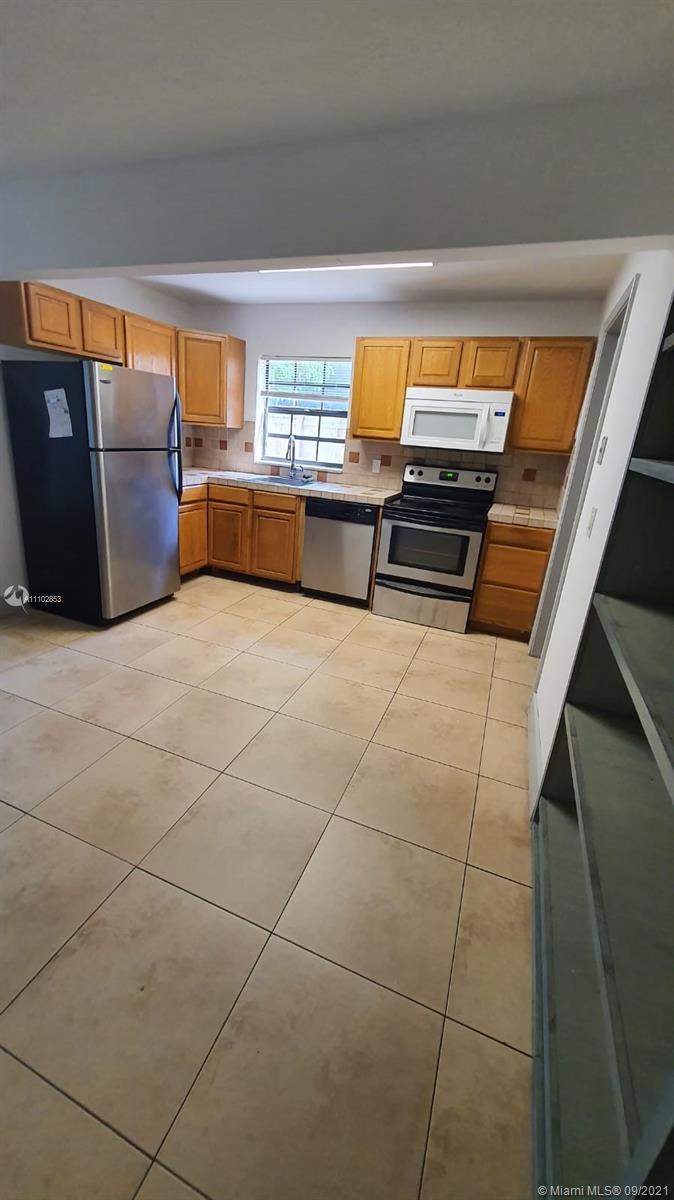 COLLEGE PARK ESTATES - Residential Lease