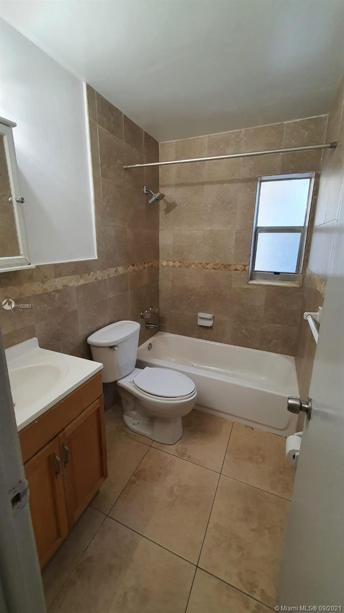 COLLEGE PARK ESTATES - Residential Lease