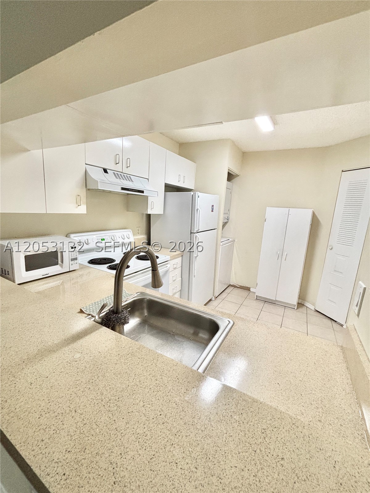 NAPOLI GARDENS AT CORAL S - Residential Lease