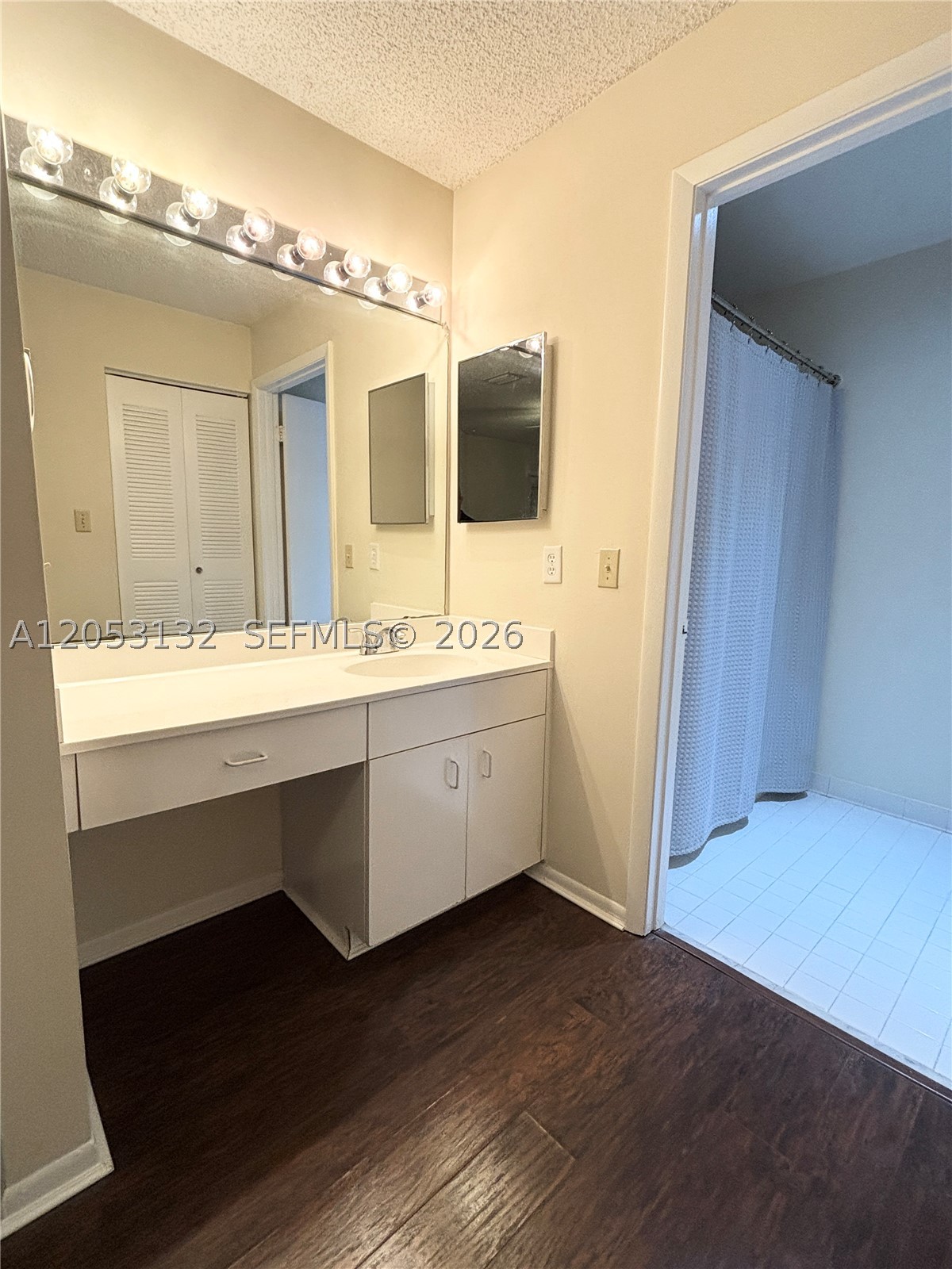 NAPOLI GARDENS AT CORAL S - Residential Lease