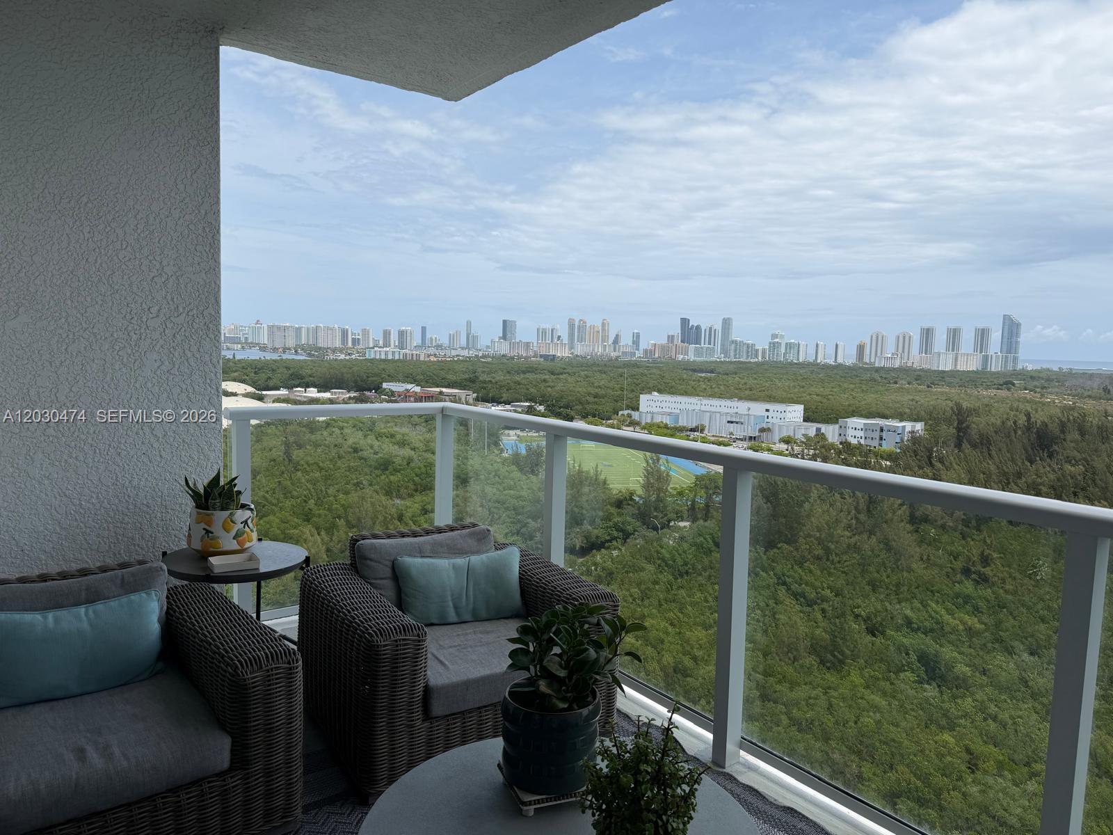 The Oaks I Condo - Residential