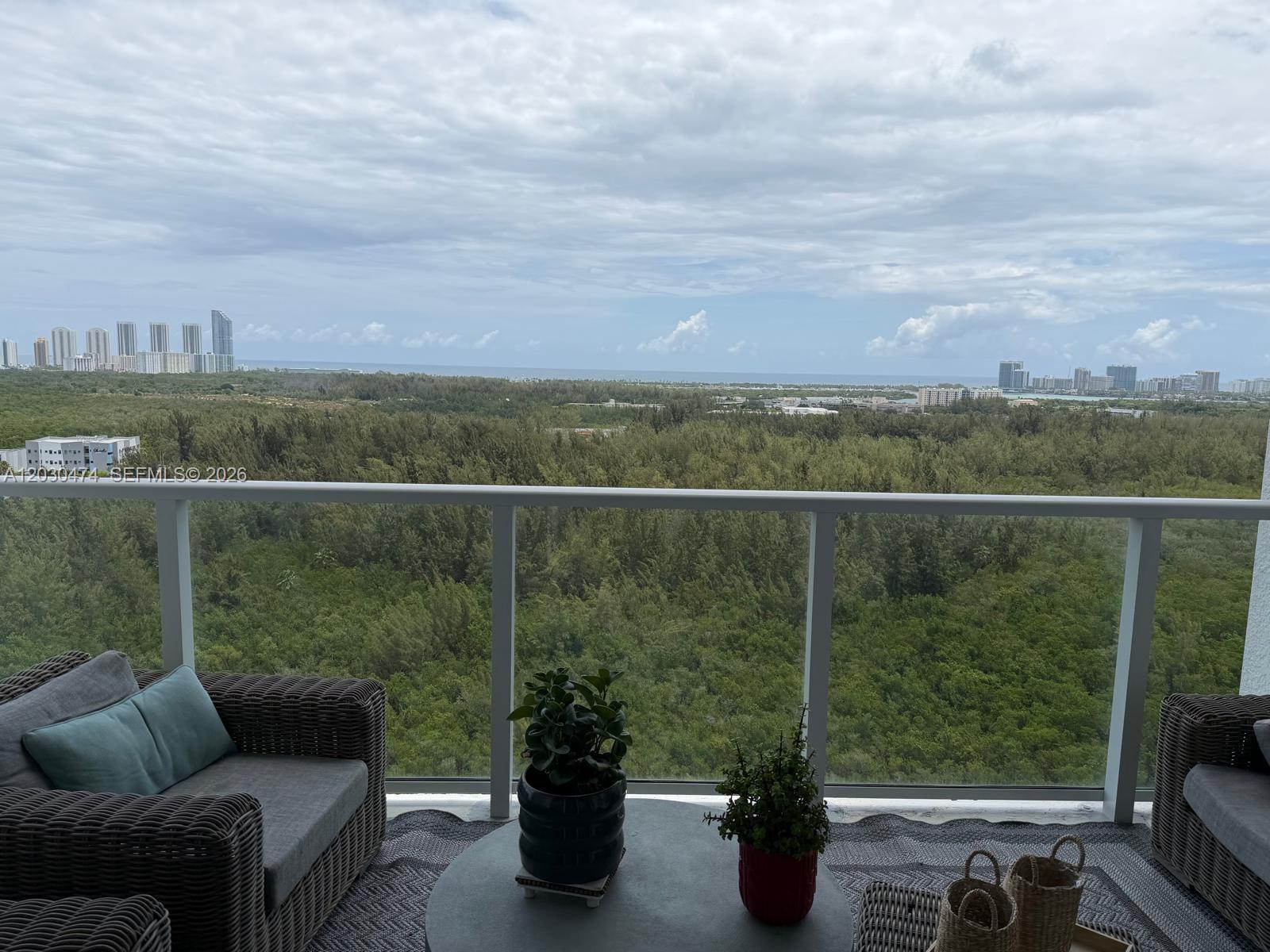 The Oaks I Condo - Residential