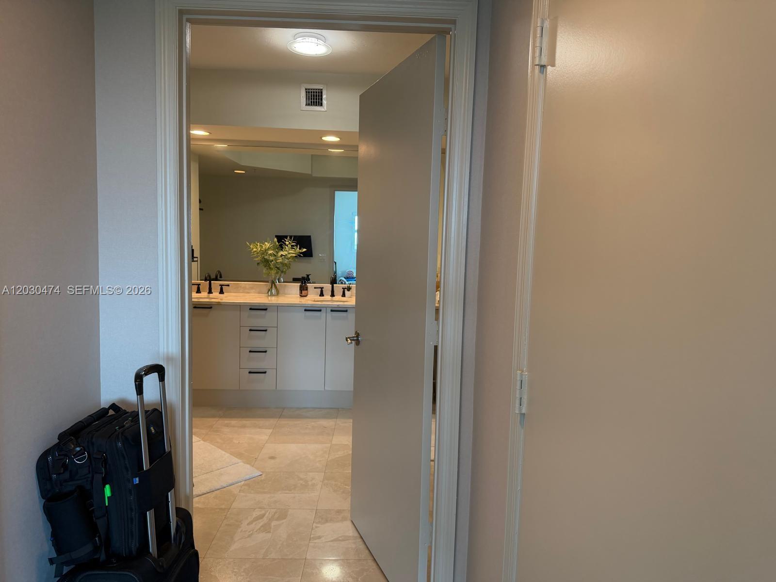 The Oaks I Condo - Residential
