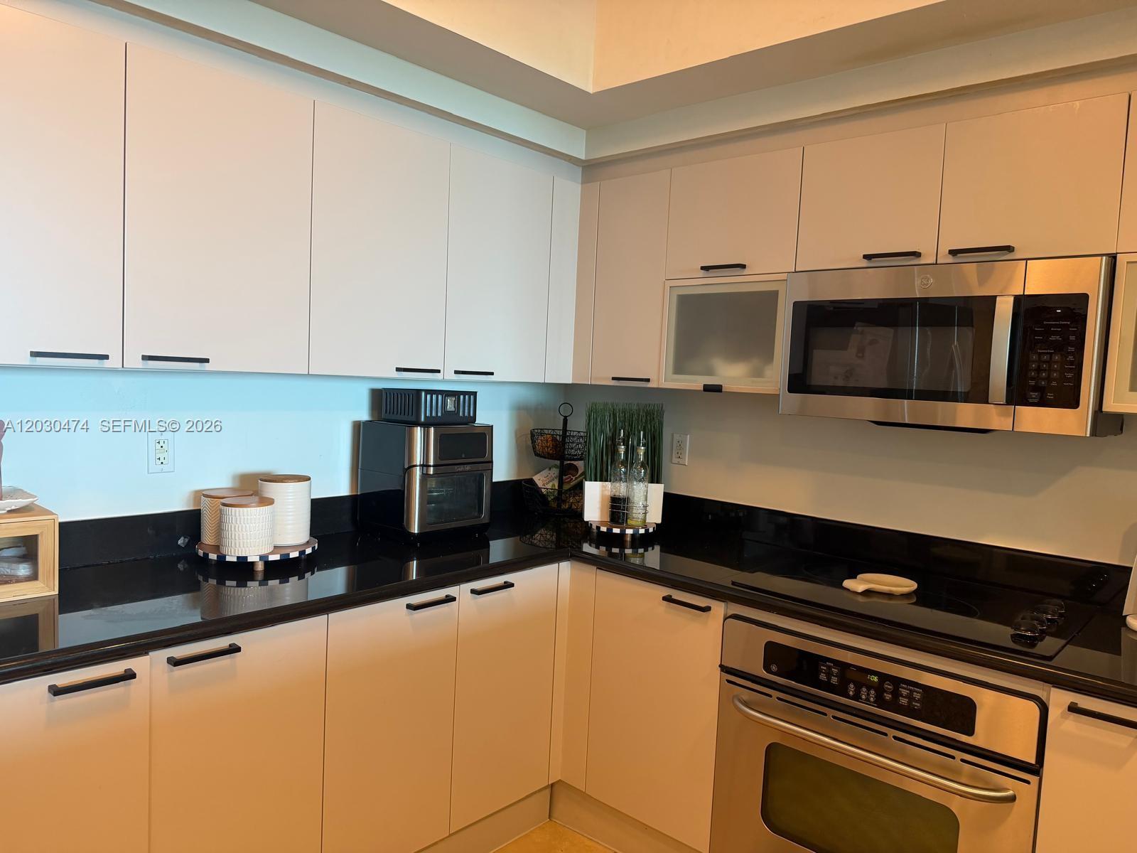 The Oaks I Condo - Residential