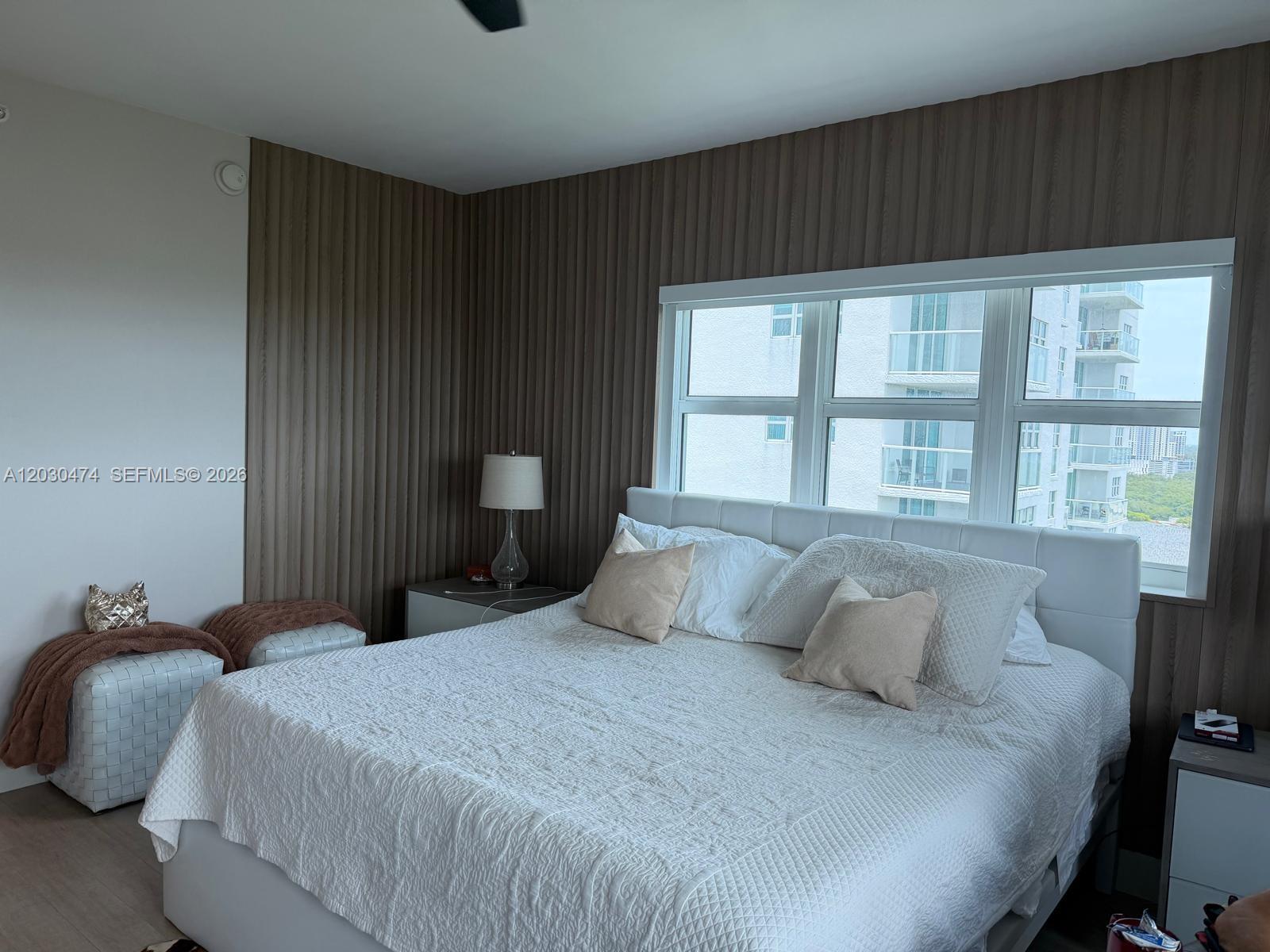 The Oaks I Condo - Residential