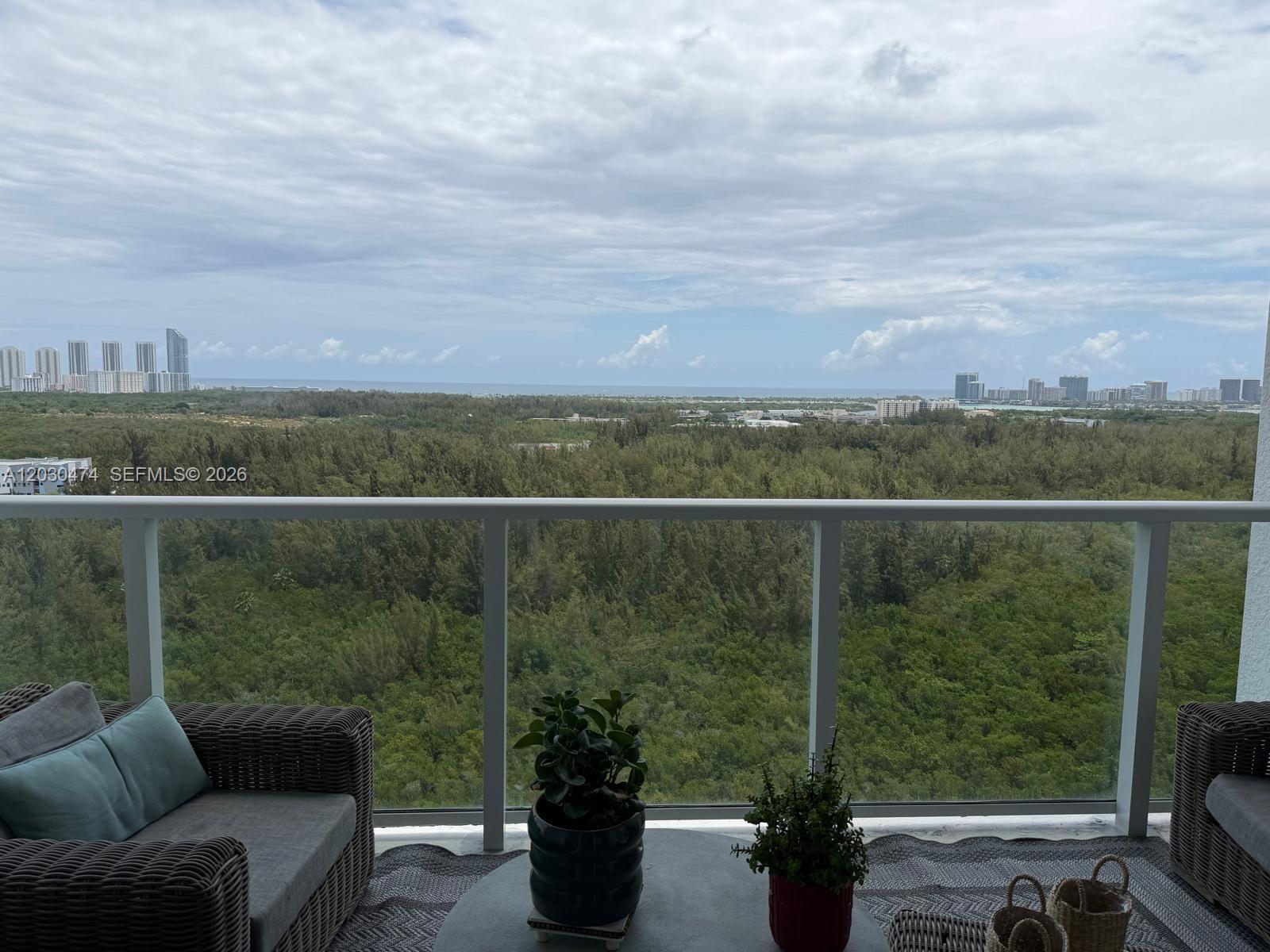 The Oaks I Condo - Residential