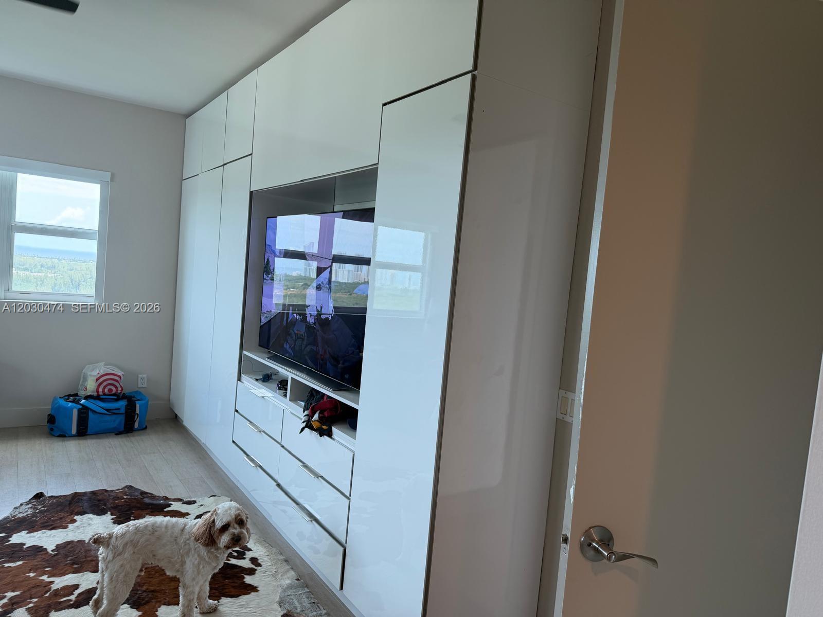 The Oaks I Condo - Residential