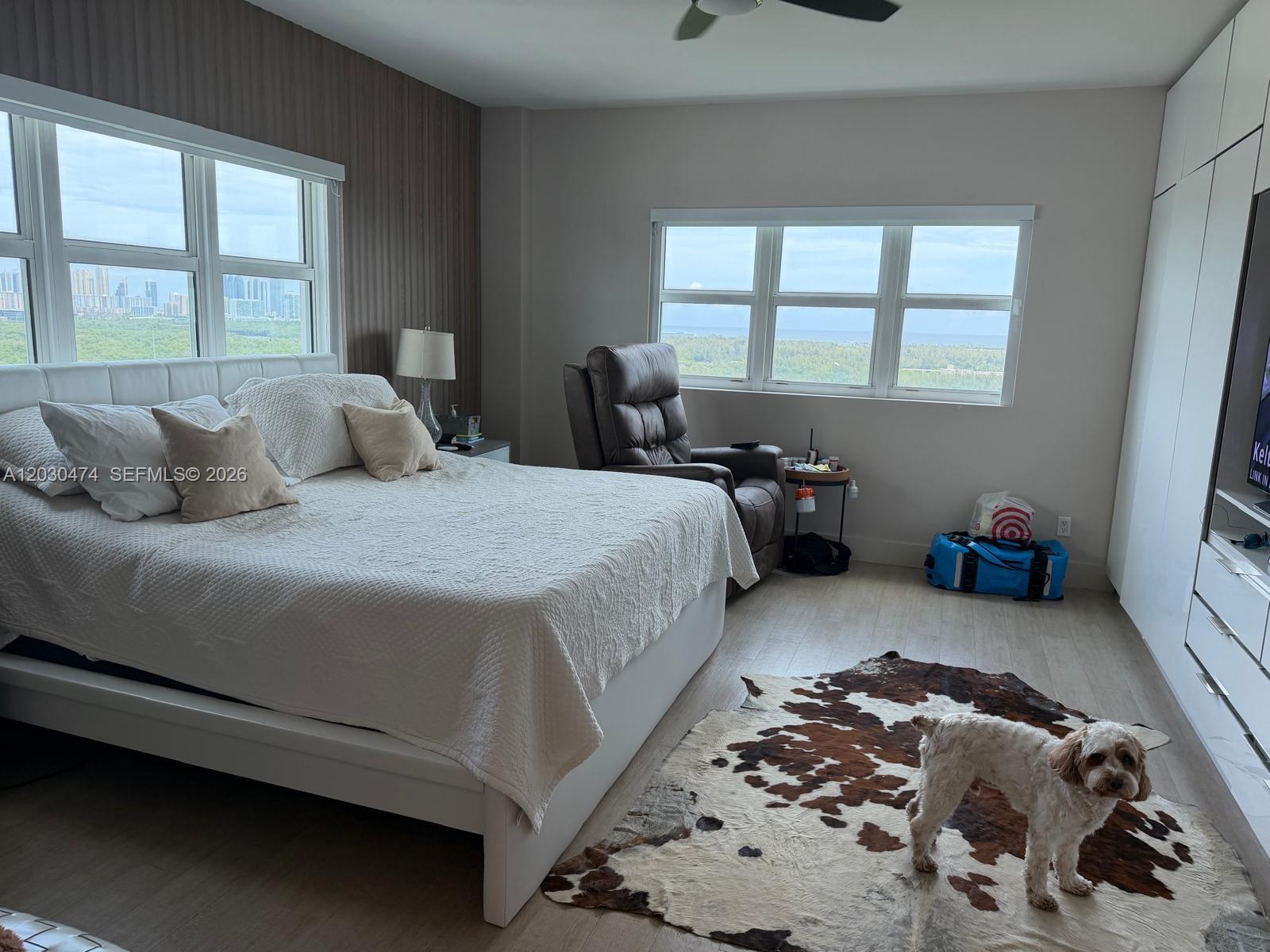 The Oaks I Condo - Residential