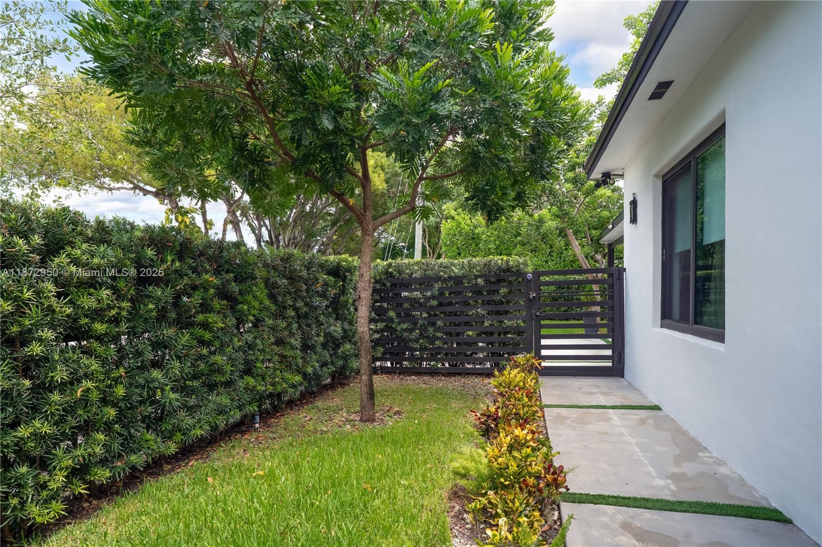SILVER BLUFF EST-SEC B - Residential