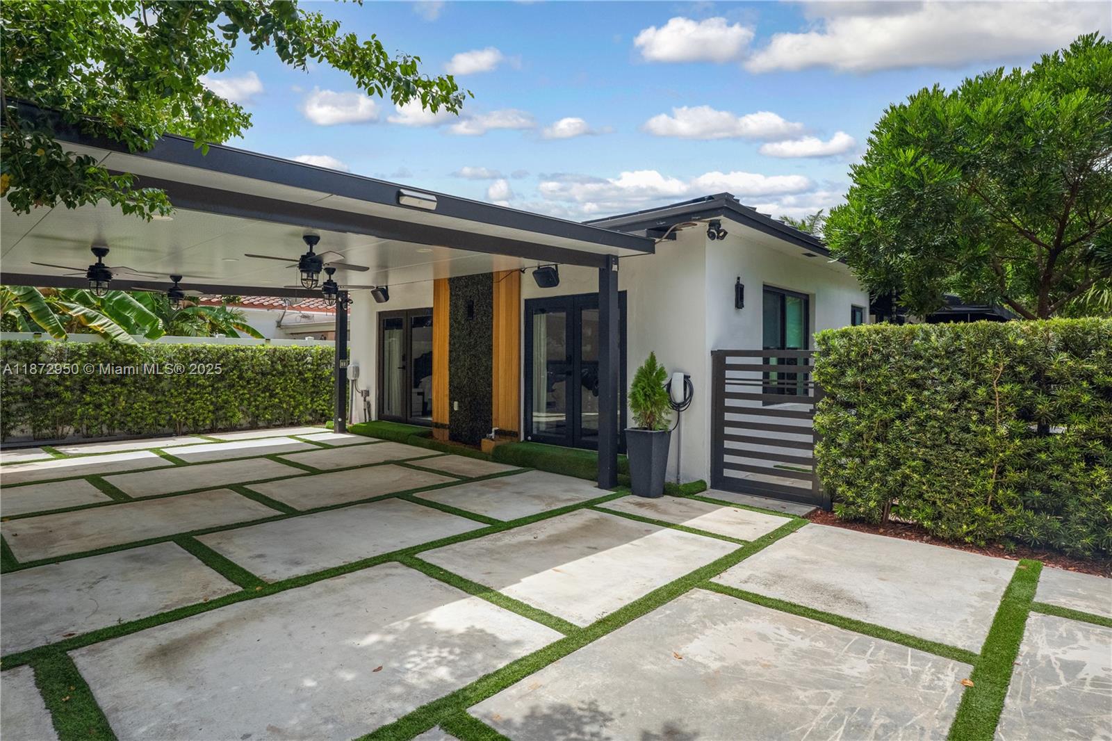 SILVER BLUFF EST-SEC B - Residential
